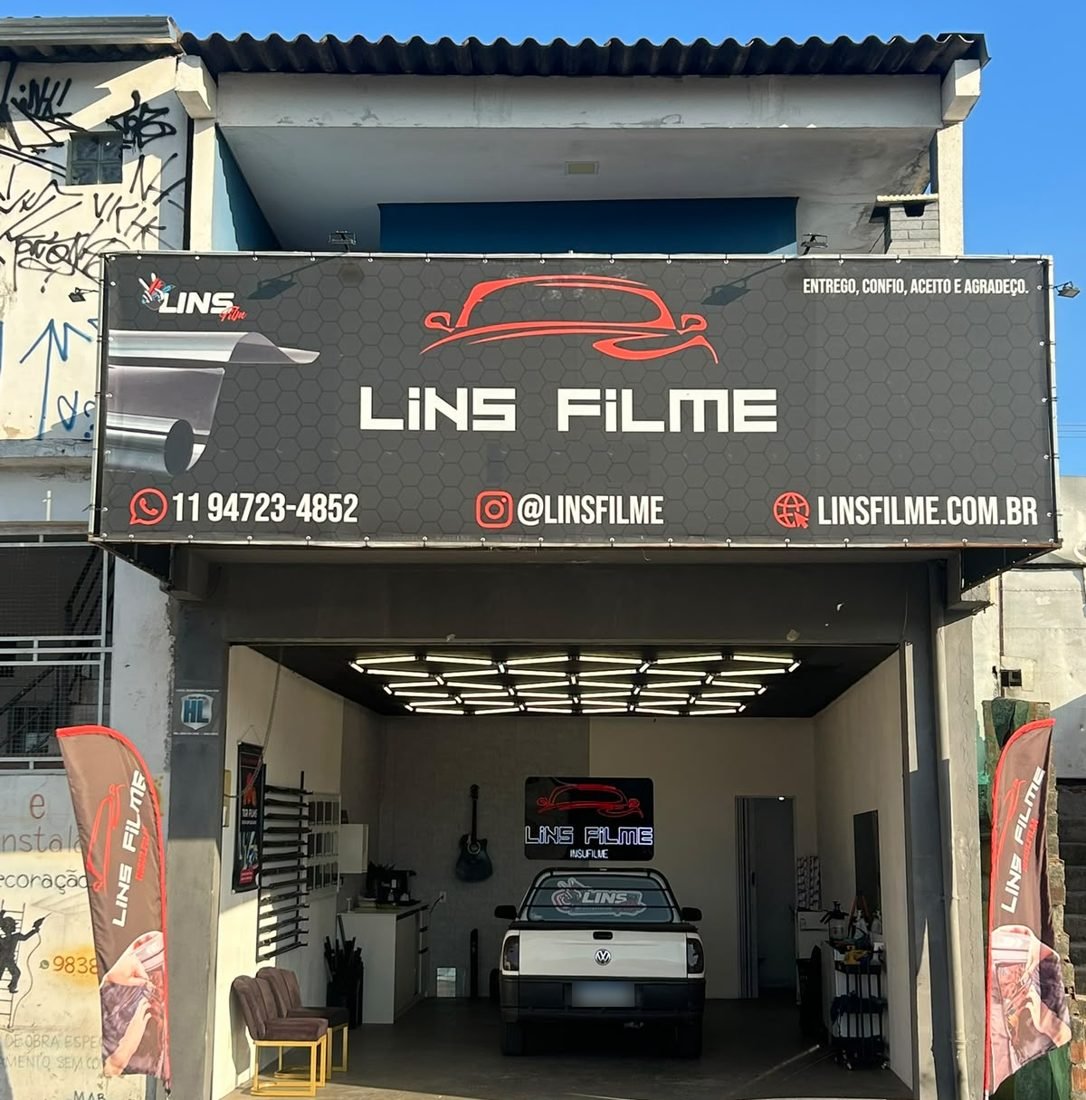 Fachada da Lins Filme na R. André Cavanha, 37, Vila Dr. Cardoso, Itapevi/SP